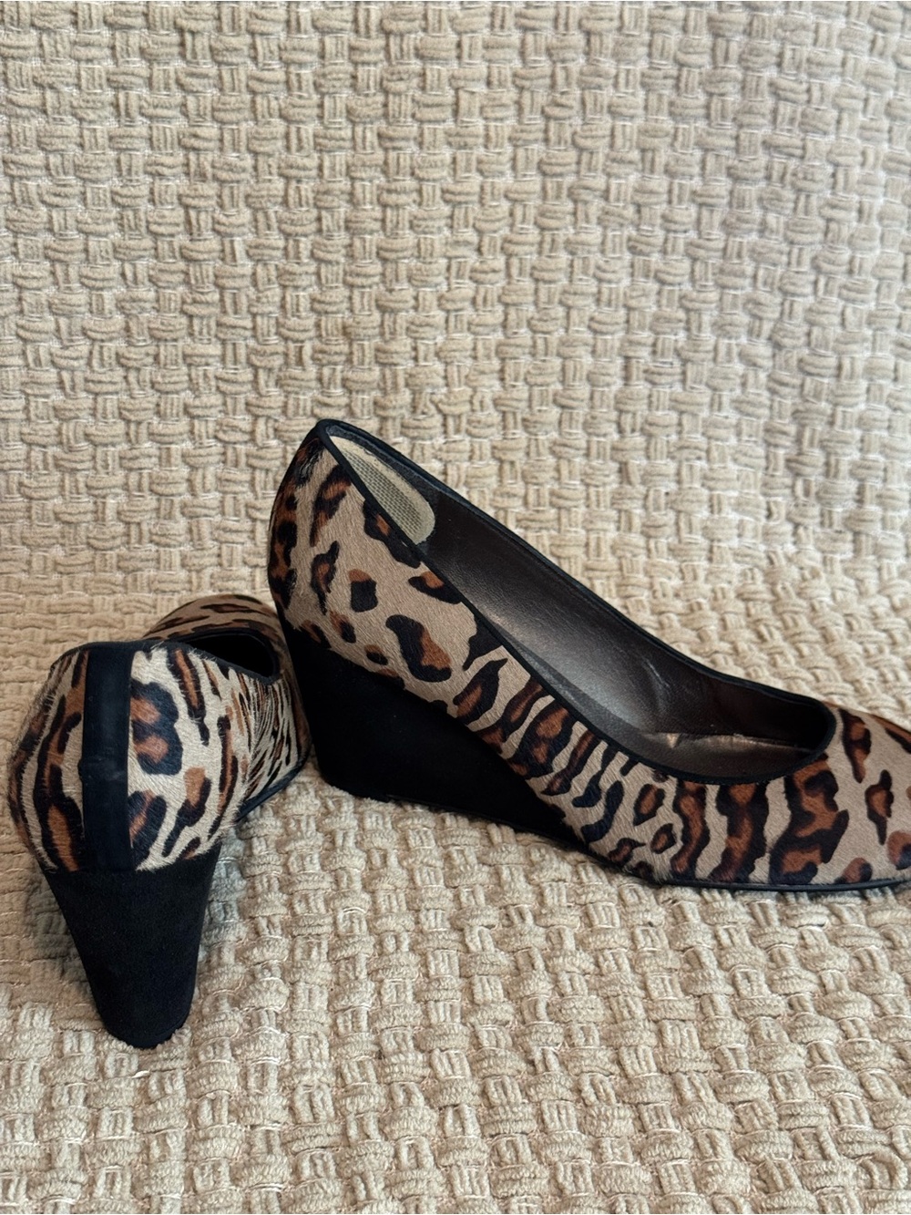 Stuart Weitzman Leopard-Print Wedge Pumps in Black and Brown - Picture 3 of 4